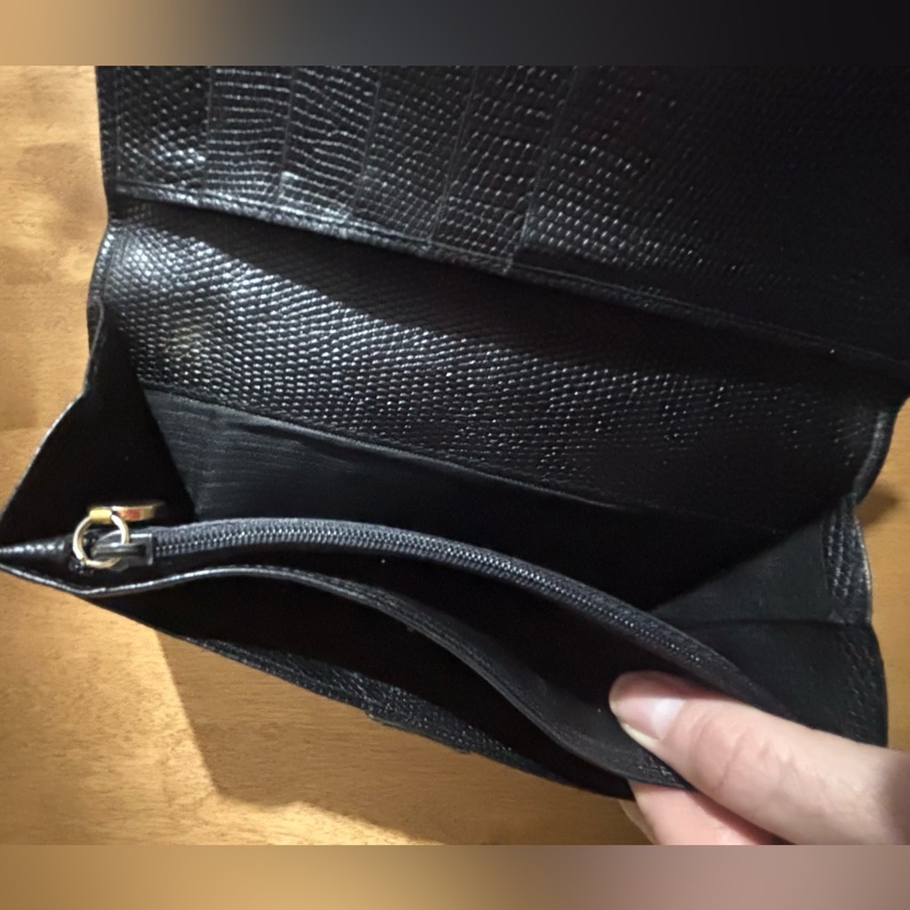 Salvatore Ferragamo Black Lizard-Embossed Leather Wallet, EUC - Picture 5 of 7